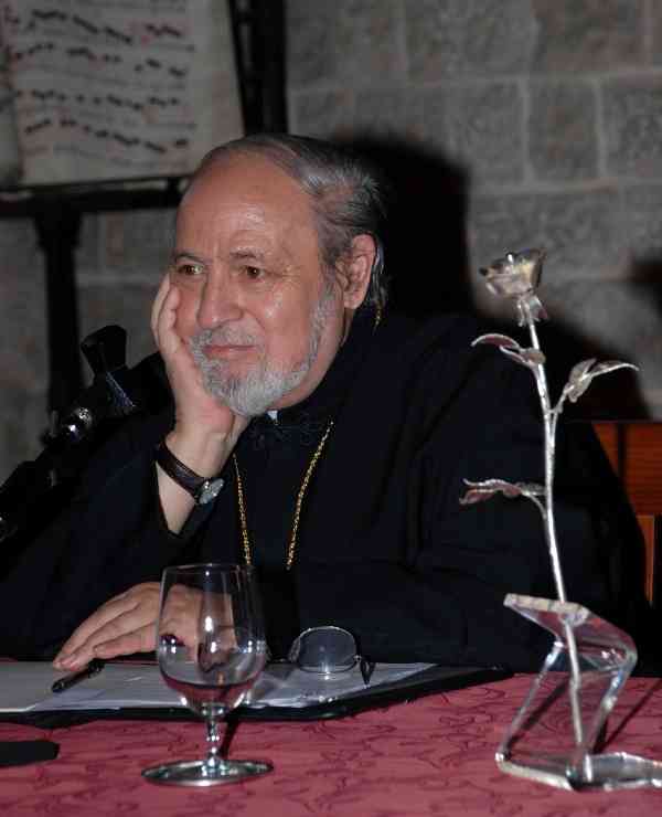 monsignor Eleuterio Fortino